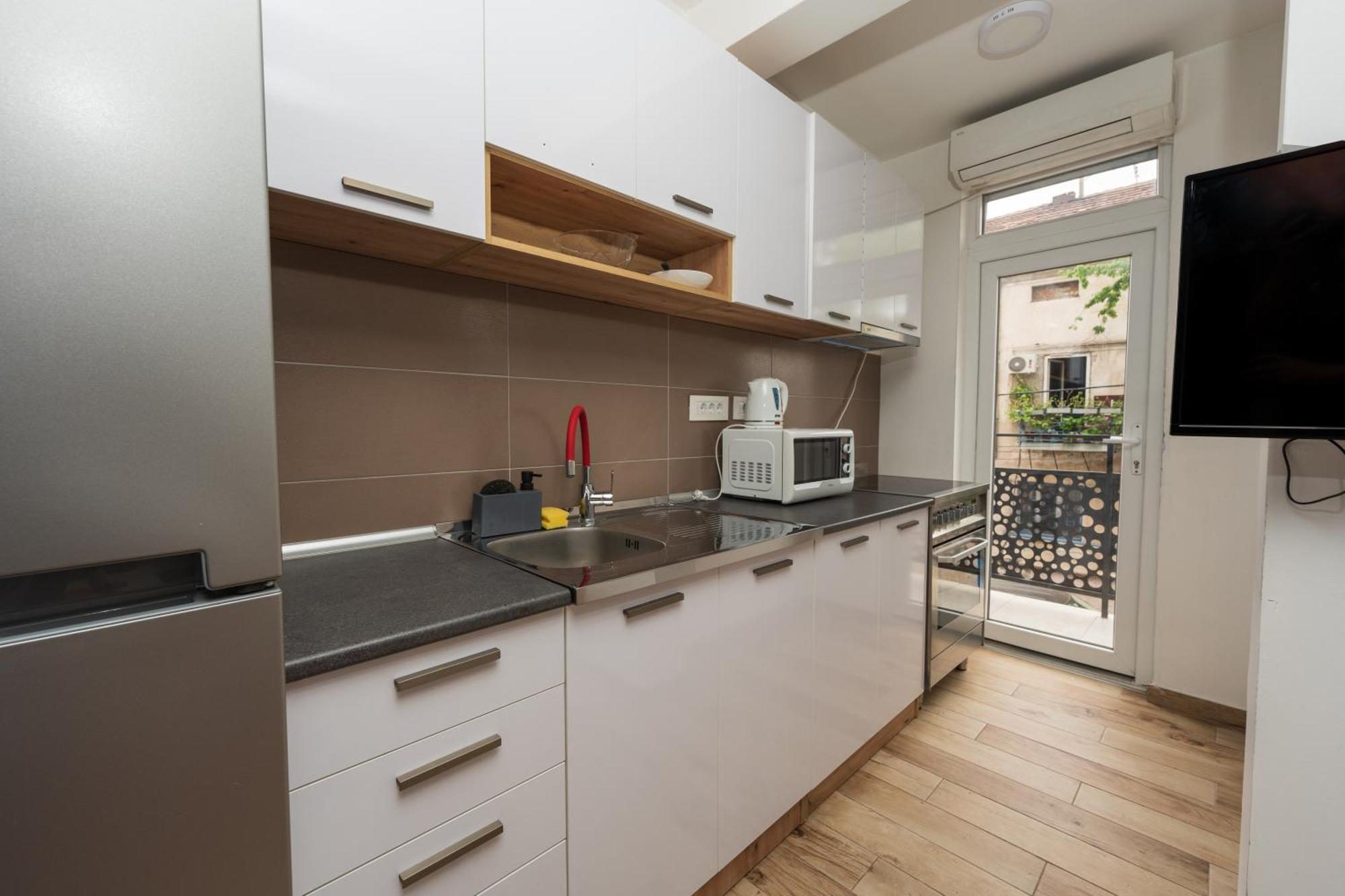 Comanda Luxury Apartments Belgrado Esterno foto